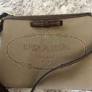 Prada‎
